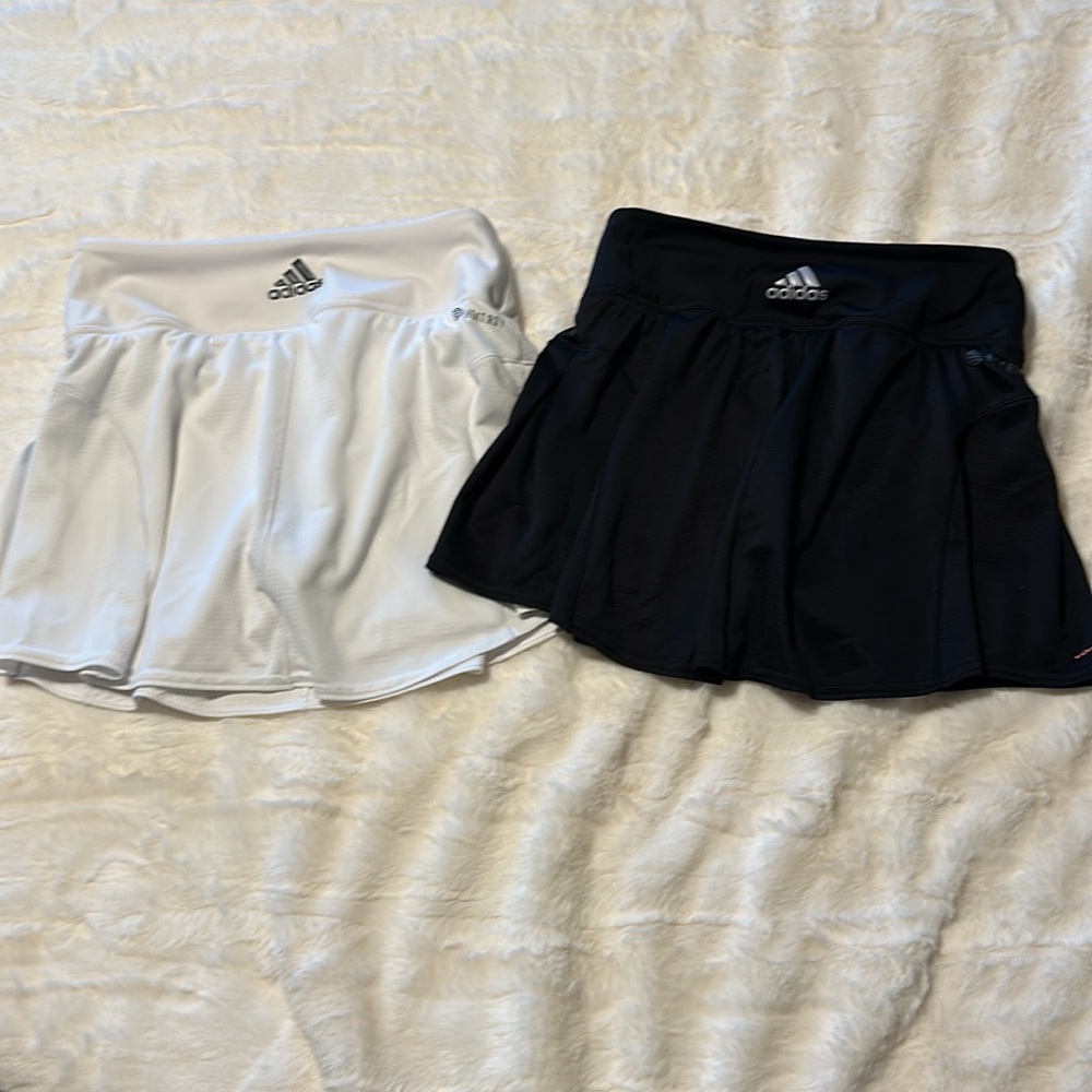 2 adidas tennis skirts size XS